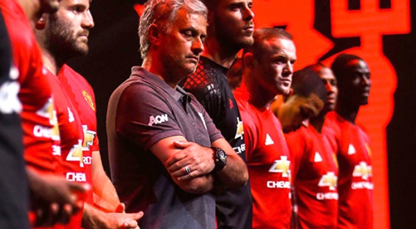 99% fan MU muốn loại trụ cột ra khỏi đội hình chính