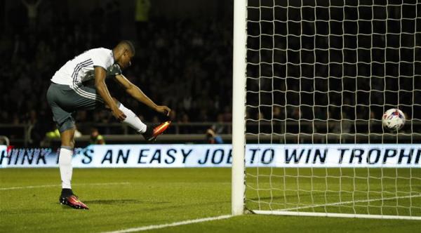 VIDEO: Marcus Rashford lần thứ 6 ghi bàn ở một trận ra mắt