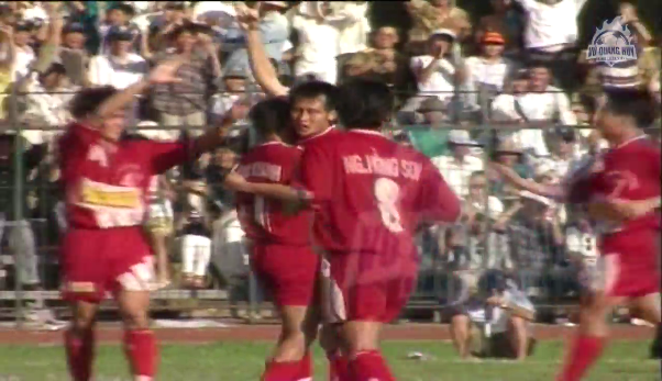 VIDEO: Trận cầu kinh điển Thể Công - CA TPHCM (VĐQG 1998)