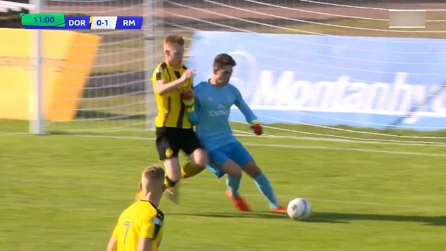VIDEO: Luca Zidane 'trả giá' vì lừa bóng trong vòng cấm như Neuer