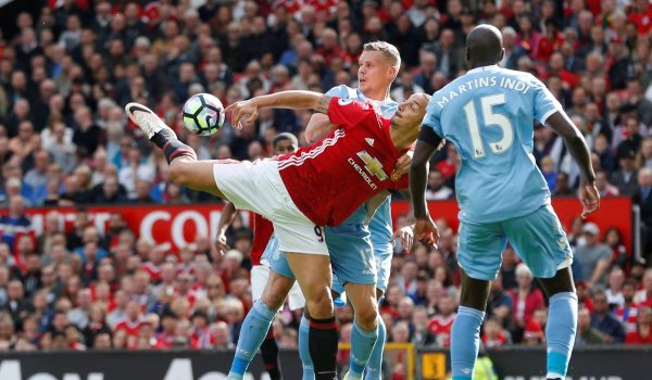 Tổng hợp những pha bỏ lỡ cơ hội của Ibrahimovic - Pogba trước Stoke City