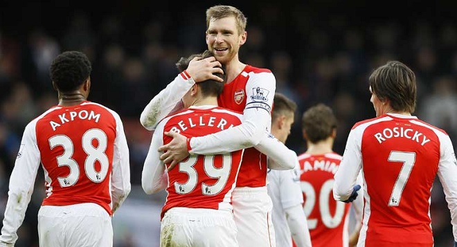 Sợ Pep, Wenger chi cực đậm ‘trói chân’ sao trẻ