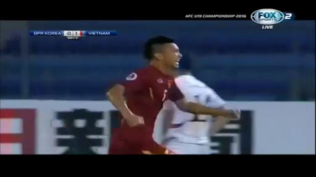 VIDEO: Văn Hậu sút xa đẳng cấp vào lưới U19 Triều Tiên