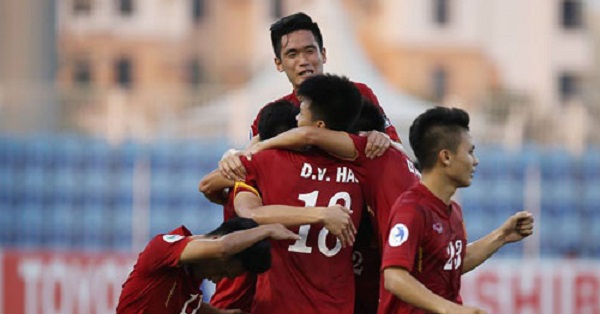 Điểm tin sáng 18/10: U19 VN tạo cú sốc; MU chia điểm với Liverpool
