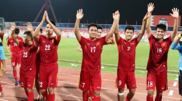 VIDEO: Thầy trò U19 Việt Nam vỡ òa khi lọt vào tứ kết U19 châu Á