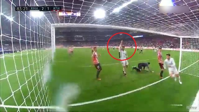 VIDEO: Hành động gây tranh cãi của Ronaldo khi Morata ghi bàn