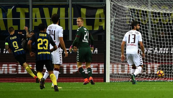 VIDEO: Joe Hart thủng lưới sau sai lầm, HLV lắc đầu ngao ngán