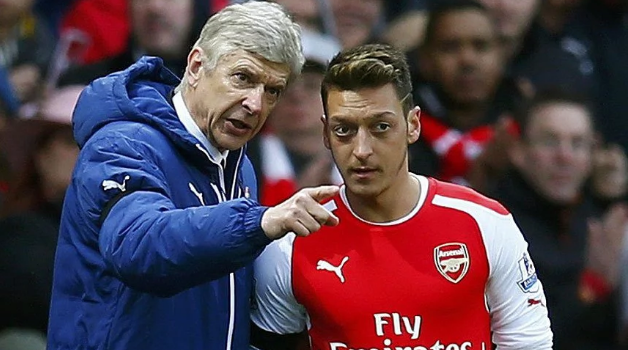 Tin bóng đá Anh 29/10: HLV Wenger ‘ê mặt’ vì Mesut Ozil, lý do thực vụ M.U mua Ibra