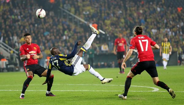 2 siêu phẩm khiến thủ thành De Gea bất lực