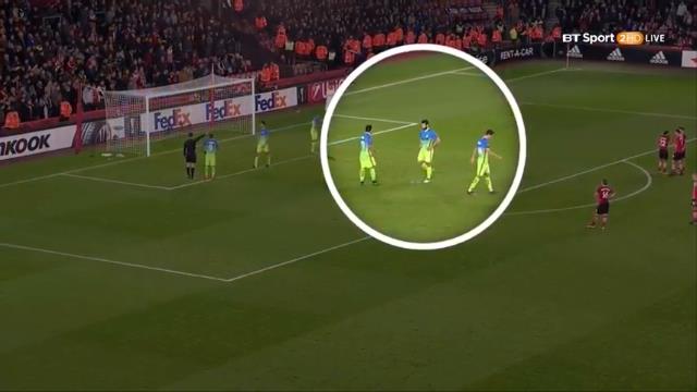 VIDEO: Pha chơi tiểu xảo đậm chất Ý của sao Inter Milan