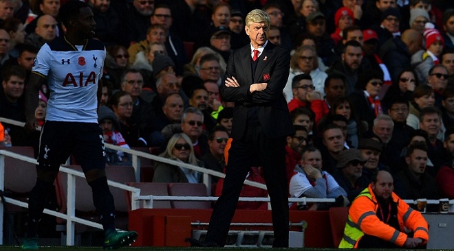 Rơi điểm trước Tottenham, HLV Wenger đổ lỗi cho trọng tài