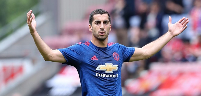 Hàng loạt cầu thủ 'dự bị' tuyên bố không rời Man Utd