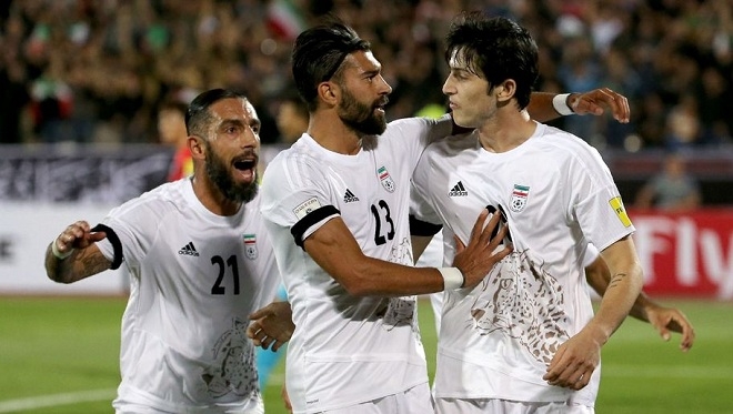 Tin bóng đá Anh 15/11: ‘Messi Iran’ từ chối đến Anh, Mourinho trảm 11 cầu thủ M.U