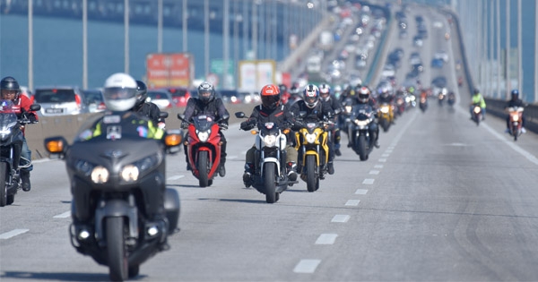Hàng trăm xe phân khối lớn tham gia hành trình Honda Asian Journey