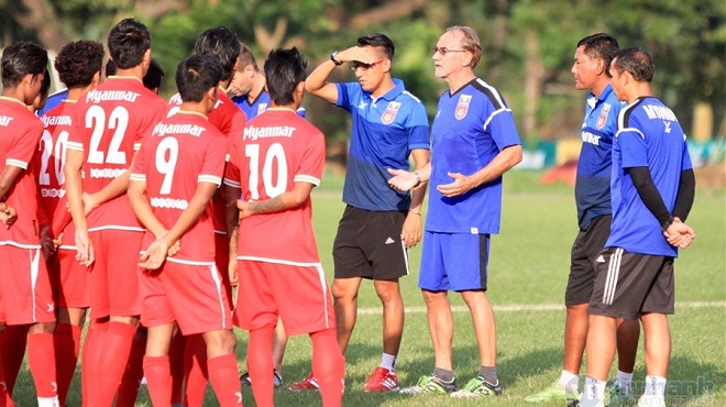 ĐT Myanmar được tiếp lửa trước trận thư hùng với Việt Nam