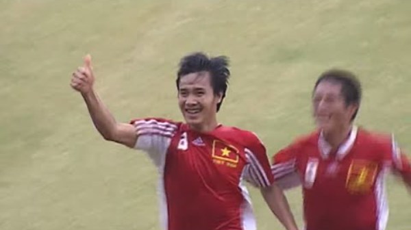 VIDEO: Màn đối đầu kịch tính nhất từng thấy giữa Việt Nam - Indonesia