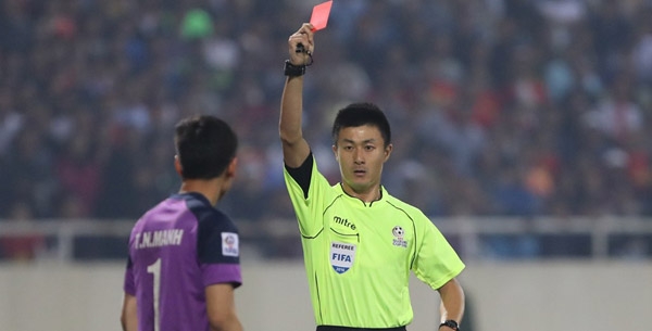 Tin nóng AFF Cup 10/12: Tuyển Việt Nam là đội chơi xấu nhất