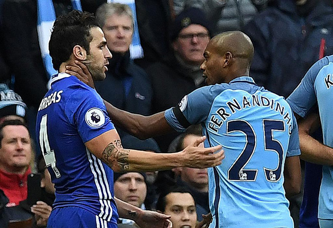 Chelsea đối mặt với nguy cơ trừ điểm