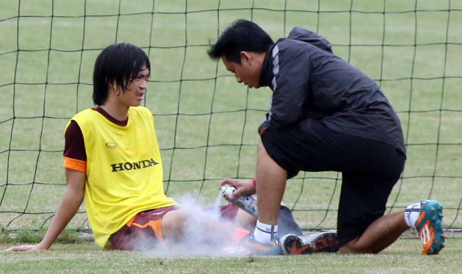 ‘Tuấn Anh giỏi nhất bóng đá mà không theo được thì hỏng’