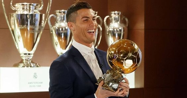 Tin bóng đá Tây Ban Nha 16/12: CR7 không xứng với QBV, Xong tương lai Suarez