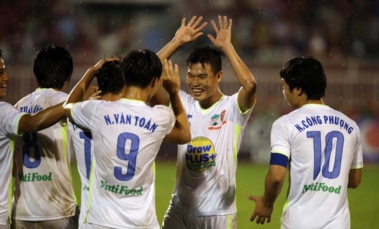 Điểm tin 19/12: Sao V-League sang Thái, NHM được mua bao nhiêu vé xem U21 HAGL thi đấu?
