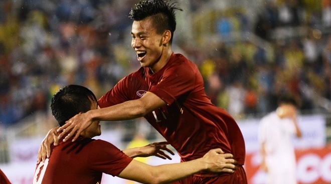 Điểm tin 19/12: 3 cầu thủ HAGL được vinh danh, ĐT Việt Nam nhận thưởng tại AFF Cup