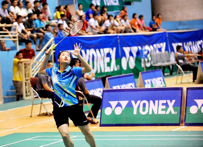 Thùy Linh nhẹ nhàng vào chung kết, Cao Cường dừng bước