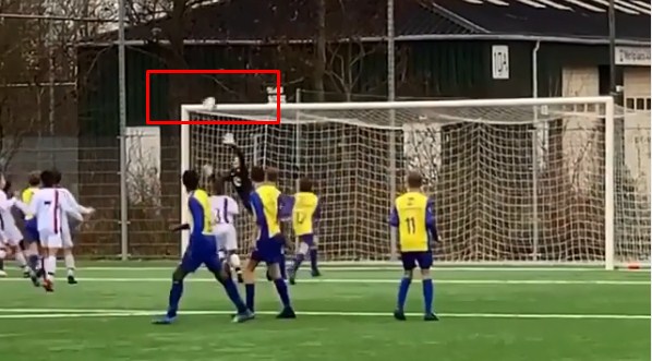 VIDEO: Siêu phẩm đá phạt bị từ chối bởi pha bay người cản phá như De Gea