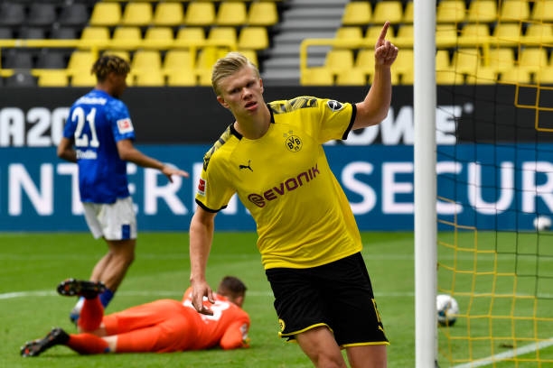Haaland đi vào lịch sử Bundesliga sau bàn thắng kỷ lục
