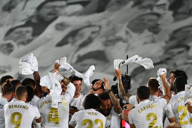 Ngôi vương La Liga CHÍNH THỨC gọi tên Real Madrid