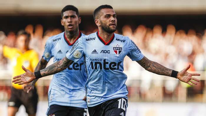 Chuyển nhượng ngày 22/9: Dani Alves trở lại châu Âu?