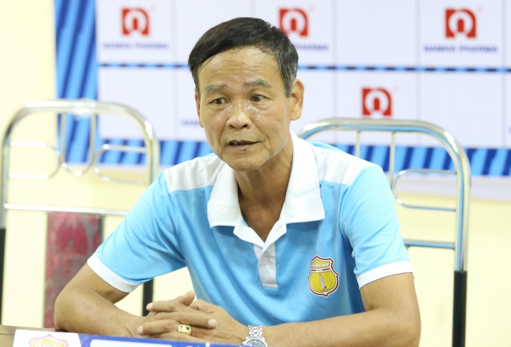 HLV Nam Định đáp trả gay gắt 'lời chê bai' của HLV HAGL