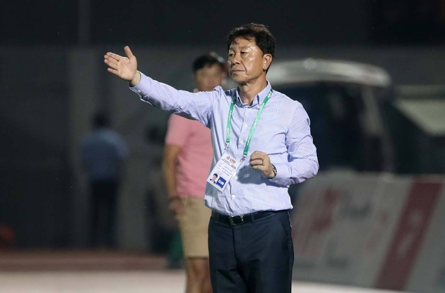 HLV Chung Hae Seong mắc kẹt ở Việt Nam