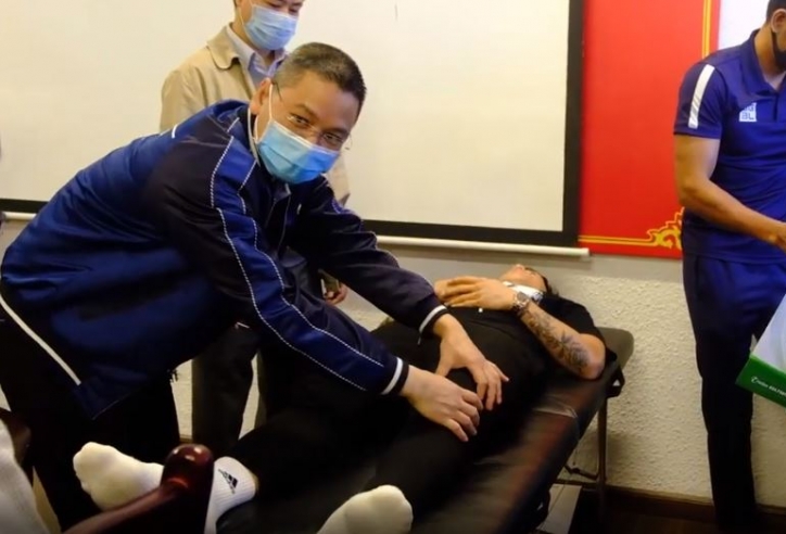 VIDEO: Toàn bộ quá trình hội chẩn chấn thương của Văn Hậu