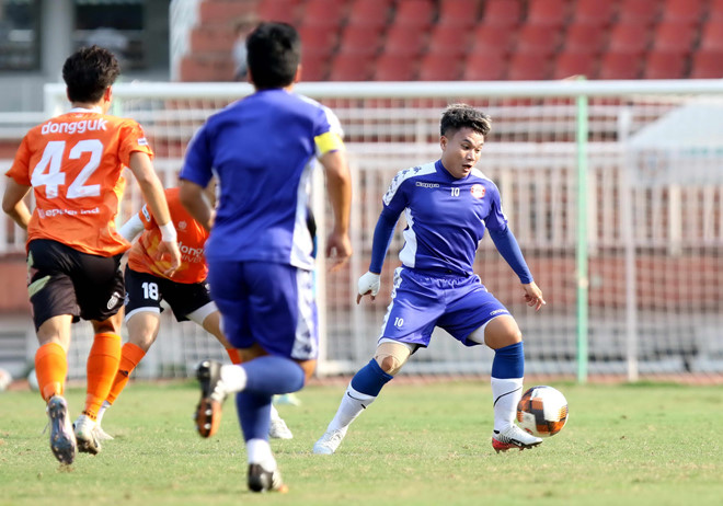 Cầu thủ Hà Nội FC và CLB TP.HCM phải đeo khẩu trang đá Siêu cúp?