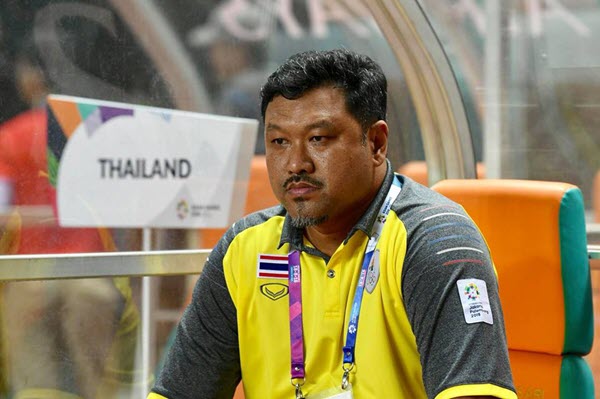 Cựu HLV Thái Lan: 'Tôi đã khóc khi thua Việt Nam'