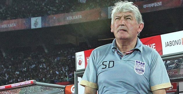 HLV Darby: 'Cầu thủ Việt Nam nên học tập người Thái'