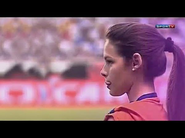 VIDEO: Khả năng láu cá của các ball girl trên thế giới