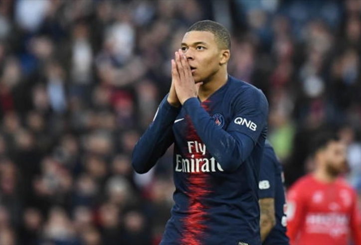 VIDEO: Mbappe học Maradona ghi bàn bằng tay và cái kết
