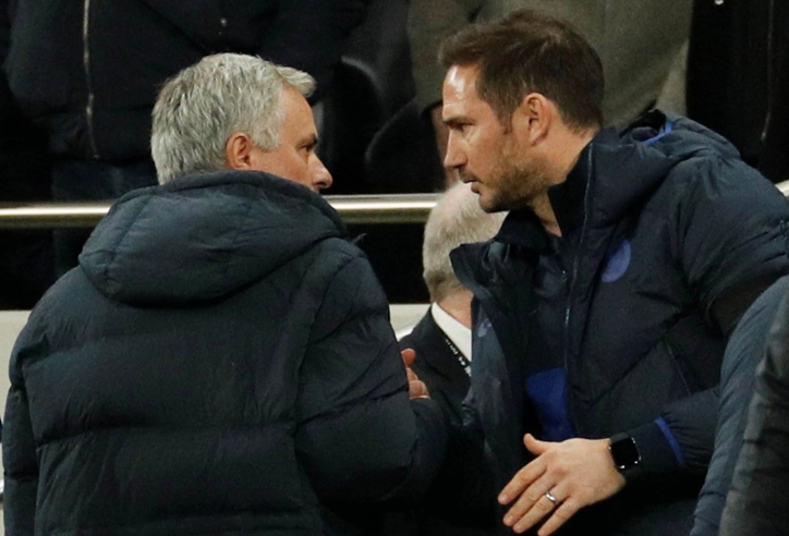 Mourinho không phục sau 2 lần thua Lampard