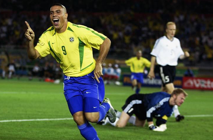 Cannavaro: 'Bóng đá thế giới chỉ có một Ronaldo thực thụ'