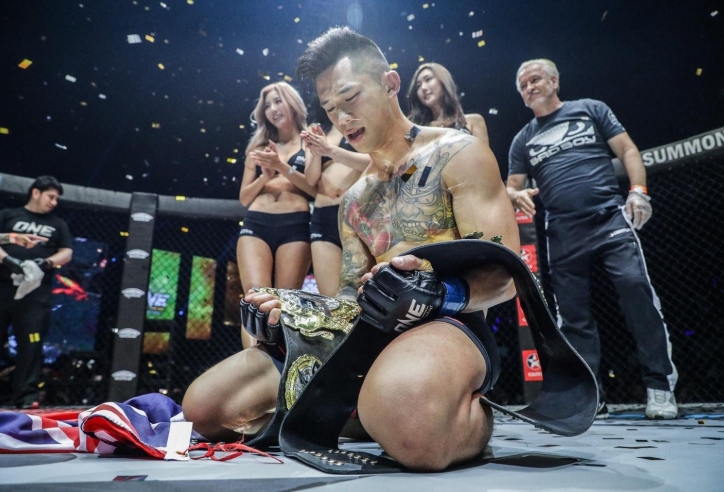 Những điều ít biết về 'ông vua MMA gốc Việt' Martin Nguyễn