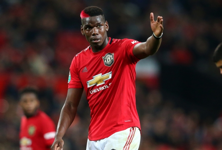 Pogba bị gạt khỏi đội hình chính MU đấu Tottenham