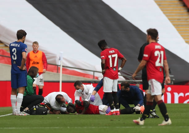 Hy hữu: Hiệp 1 trận MU vs Chelsea có gần 15 phút bù giờ