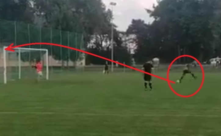 VIDEO: Quả penalty 'ngược đời' và đỉnh cao nhất thế giới