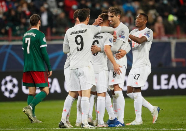 Bayern Munich thắng 'toát mồ hôi' trên đất Nga