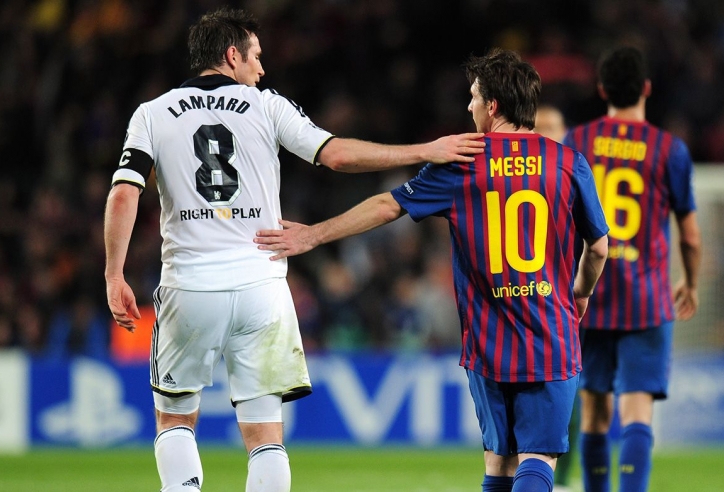 HLV Chelsea đánh giá cao Messi hơn Ronaldo