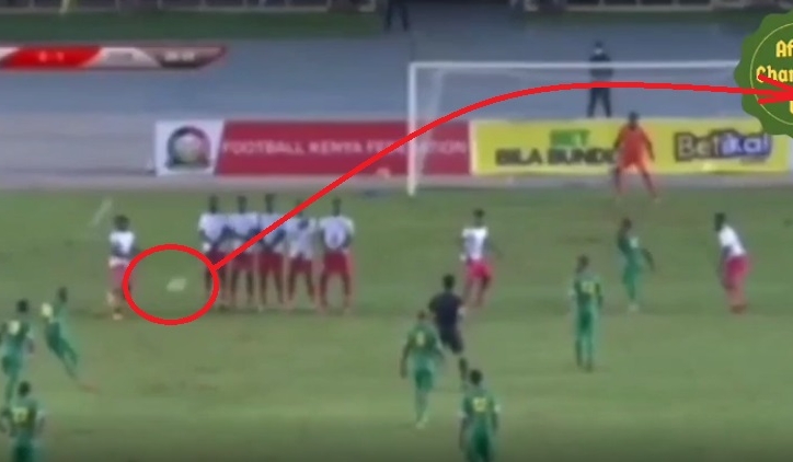 VIDEO: 'Ronaldo châu Phi' lập siêu phẩm đá phạt trái mọi định luật vật lý