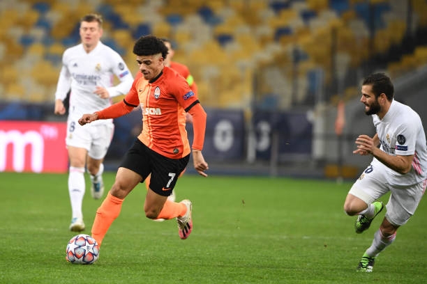 Kết quả Cúp C1 hôm nay (2/12): Thành Madrid vỡ mộng