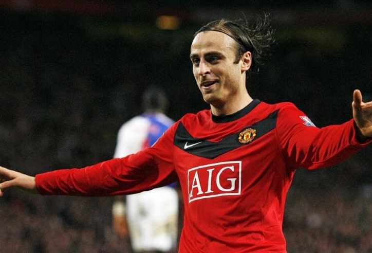 Berbatov: 'MU không nên coi thường Chelsea'